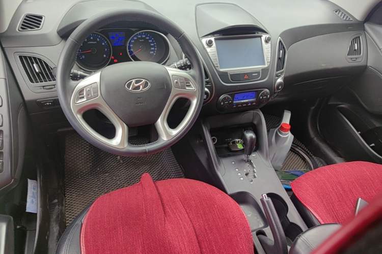 Used Hyundai ix35 2015 2.0L Automatic 2WD Smart Version China V Standard
