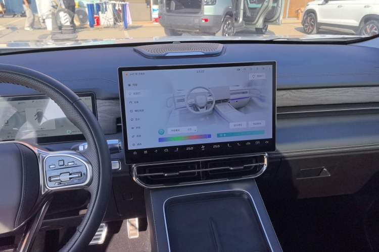 Used JETOUR Shanhai L9 2025 1.5TD 2DHT Flagship Edition 6 Seats Audio And AC Panel