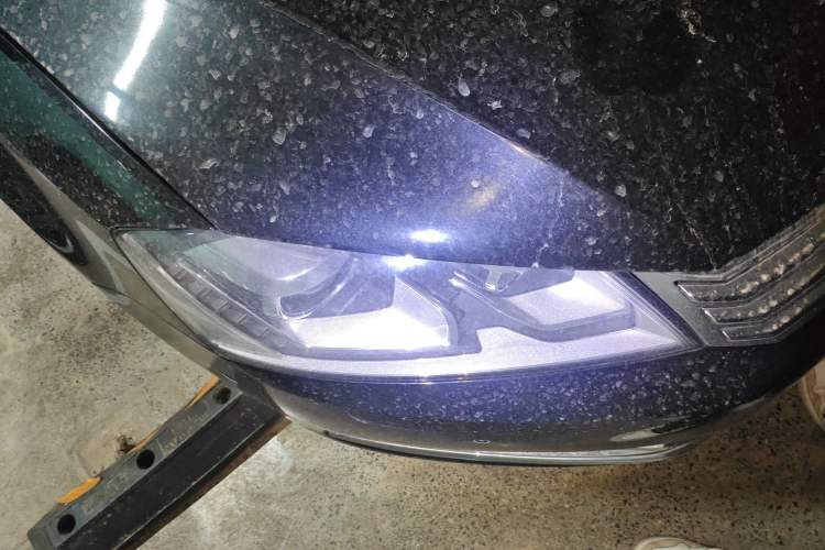 Used Volkswagen Magotan 2015 Revised Version 2.0 TSI Prestige Edition Right Front Headlight