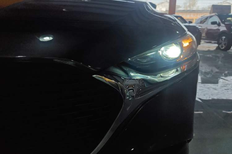 Used Mazda 3 Axela 2020 1.5L Automatic ZhiMei Edition