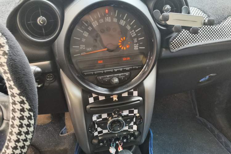 Used MINI Countryman 2013 1.6T COOPER ALL4 Fun Audio And AC Panel