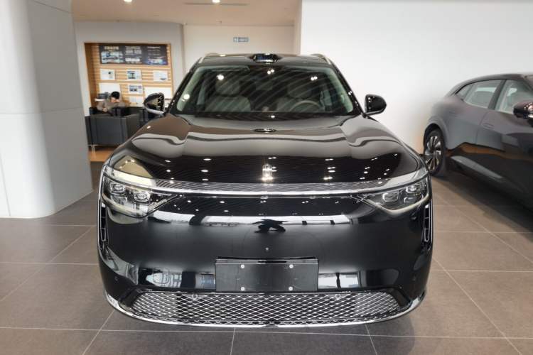 Used Hima AITO M8 2025 Model Pure Electric Ultra Six-Seat Four-Wheel-Drive Version
