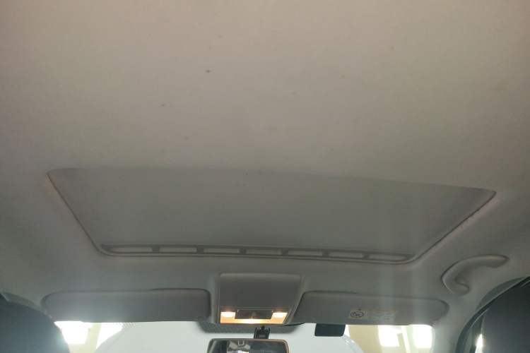 Used Volkswagen Gran Lavida 2017 180TSI DSG Comfort Edition Headliner