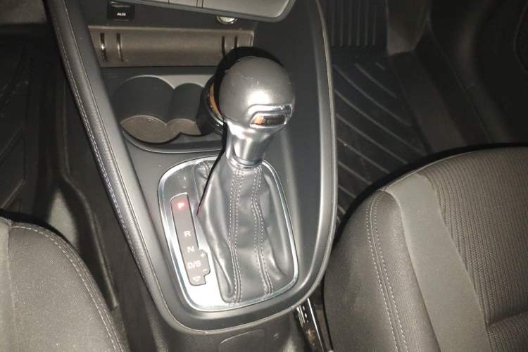 Used Audi A1 2016 30 TFSI Sportback Design Fashion Edition Gear Lever