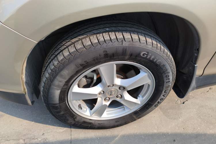 Used BYD S6 2014 1.5TI Manual Luxury 5-Seater
