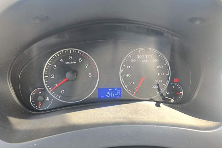 Used Geely Auto Diamond 2016 1.5L Manual Entry-Level Model China IV Standard Instrument Cluster