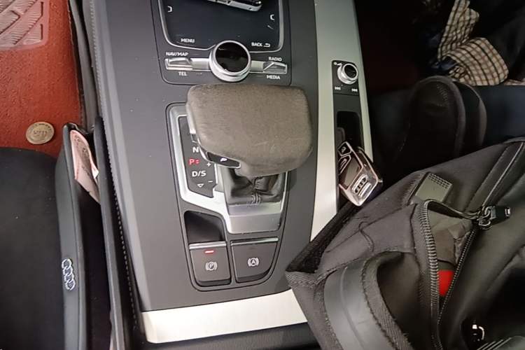 Used Audi Q5L 2020 Updated 40 TFSI Prestige Fashion Edition
