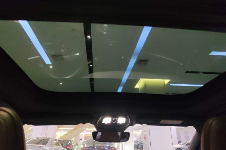 Used Volvo S90 New Energy 2024 Plug-in Hybrid Four-Wheel Drive Long-Range Luxury Smart Edition Headliner