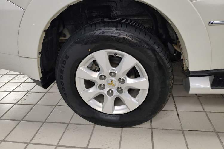 Used Mitsubishi Pajero 2018 3.0L Automatic Standard Edition
