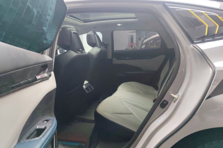 Used Changan UNI-V iDD 2023 ZhiDian iDD 1.5T 113km ZhiKu Model