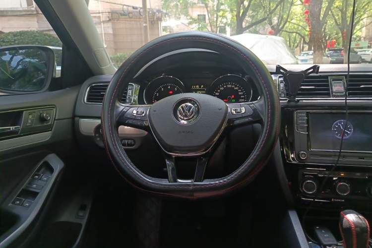 Used Volkswagen Sagitar 2017 1.6L Automatic Comfort Model
