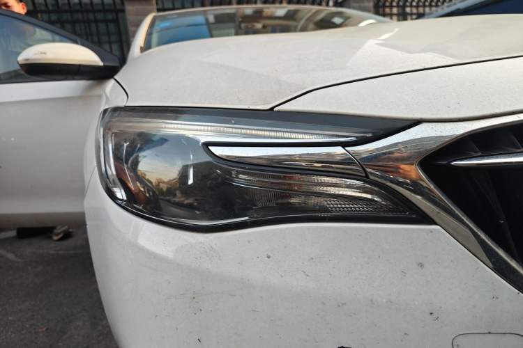 Used Buick GT 2018 18T Automatic Elite Model
