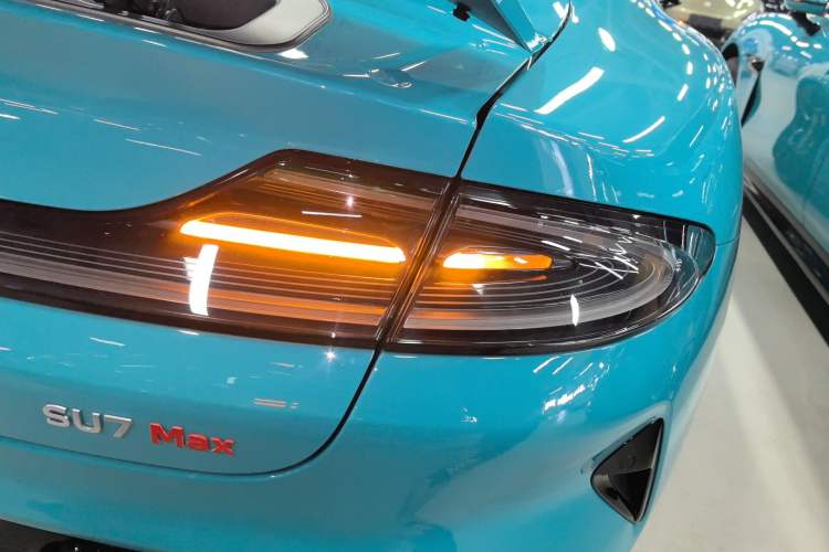 Used Xiaomi Auto SU7 2024 Four-Wheel Drive Ultra-Long Range Advanced Intelligent Driving Max Edition Exterior 3