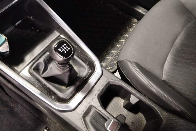 Used Wuling Alvez 2022 1.5L Manual Comfort Version