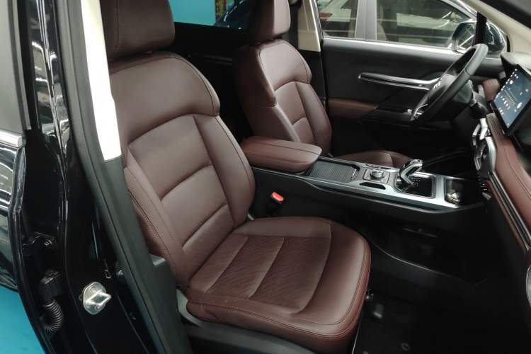 Used Geely Auto Haoyue 2022 1.8TD Automatic Prestige 7-Seater
