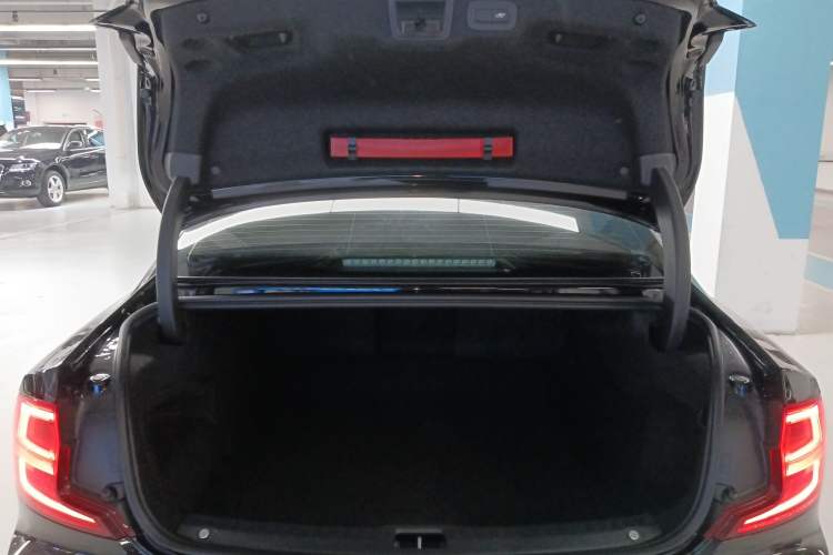 Used Volvo S90 2020 T5 Zhiyi Luxury Edition
