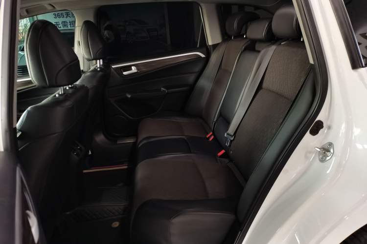 Used Honda Jade 2017 1.8L automatic Comfort version 5 seats
