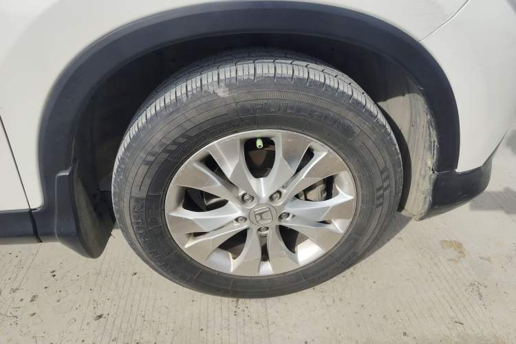 Used Honda CR-V 2012 2.4L four-wheel drive luxury version Right Front Wheel Hub