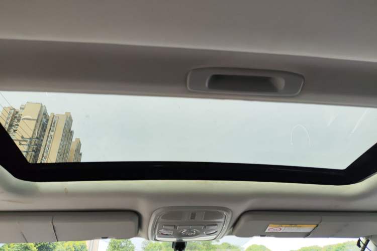 Used Haval H6 2016 Upgraded Model 1.5T Automatic Two-Wheel Drive Elite Version Headliner