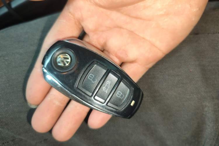 Used Volkswagen Touareg 2011 3.0 TDI Diesel Comfort Version Vehicle Key