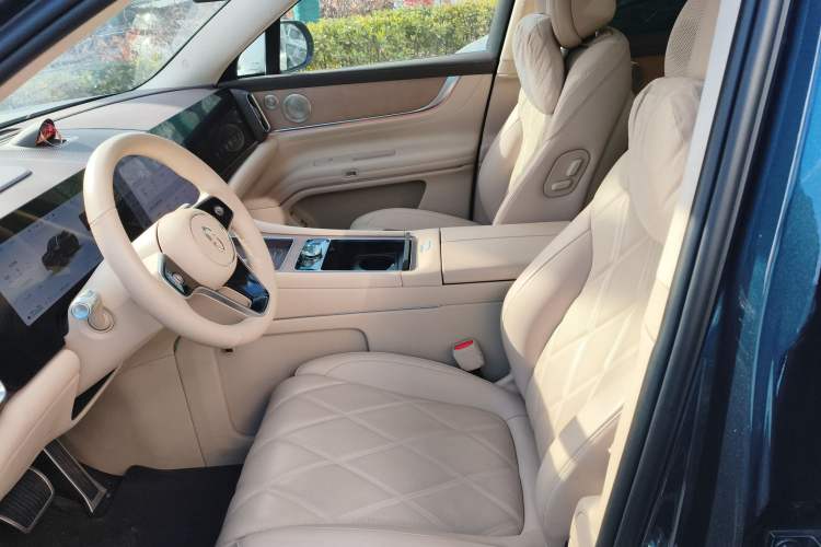 Used Hima AITO M9 2025 Extended-Range Ultra Version 52 kWh 6-Seater Left Front Seat