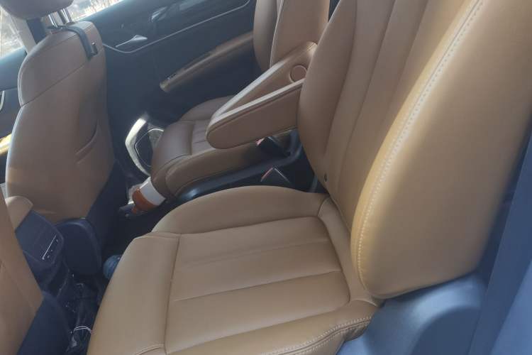 Used BYD Song MAX 2018 1.5T Automatic Smart Connect Luxury 6-Seater
