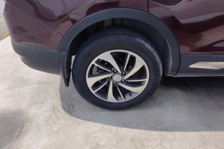 Used Baojun 560 2016 1.8L Manual Luxury Edition Right Rear Wheel Hub