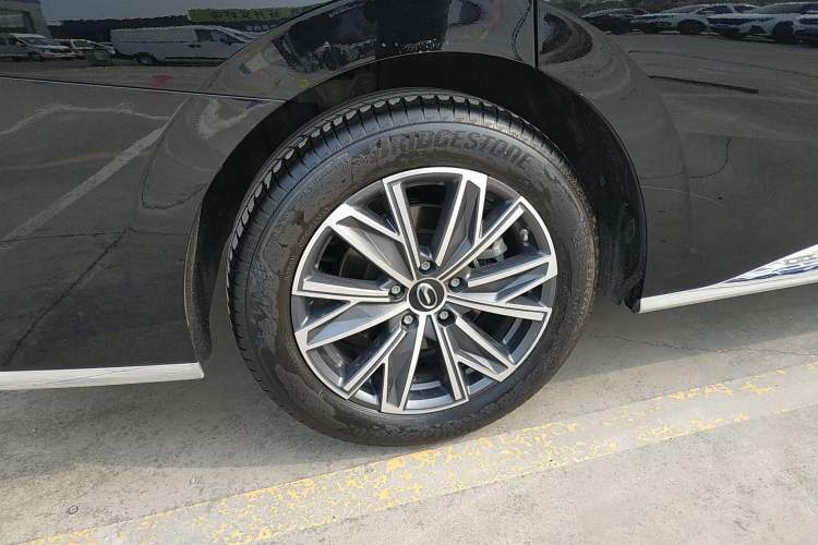 Used GAC Trumpchi M8 2024 Master Series 400T Prestige Edition Right Rear Wheel Hub