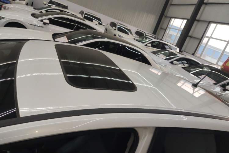 Used Honda Jade 2016 1.8L Automatic Comfort Elite Version 5 Seats Roof