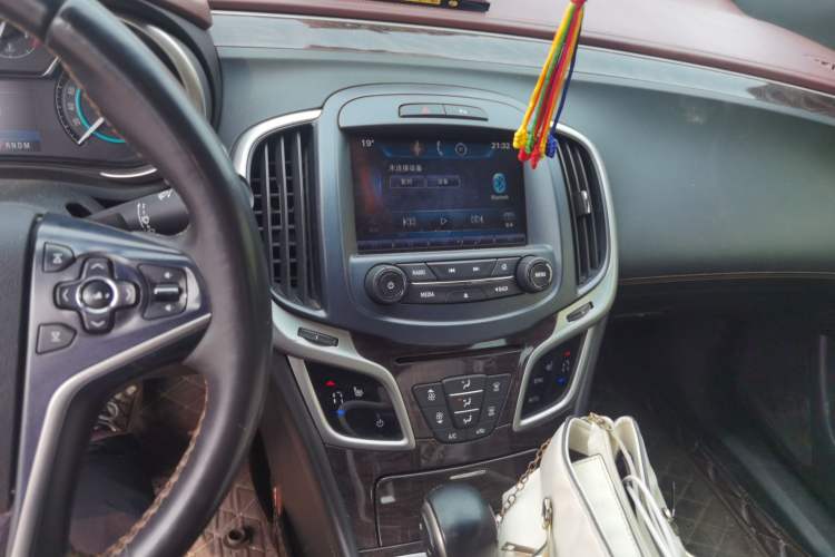 Used Buick LaCrosse 2013 2.4L SIDI Elite Comfort Version Audio And AC Panel