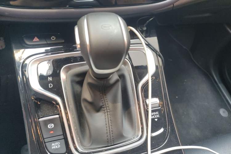 Used GAC Trumpchi M6 2025 Model MAX 270T WDCT Luxury Edition Gear Lever