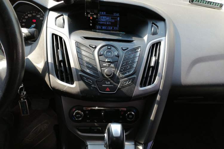 Used Ford Focus 2012 Sedan 1.6L Automatic Fashion Edition