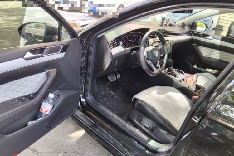 Used Volkswagen Magotan 2023 2 Million Units Commemorative Edition 330TSI DSG Luxury Version Driver Seat