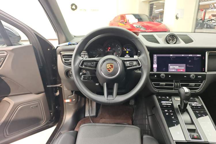 Used Porsche Macan 2024 Macan 2.0T