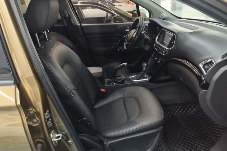 Used GAC Trumpchi GS4 2015 200T G-DCT Luxury Edition Right Front Seat