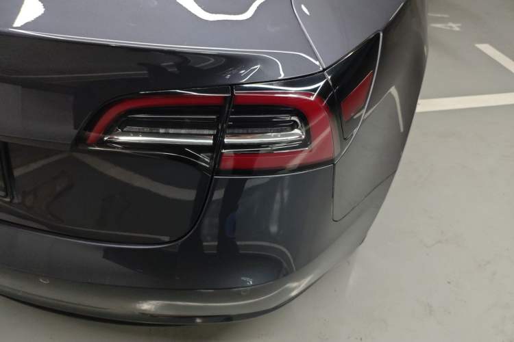 Used Tesla Model 3 2019 Long-Range Rear-Wheel-Drive Version Exterior 3