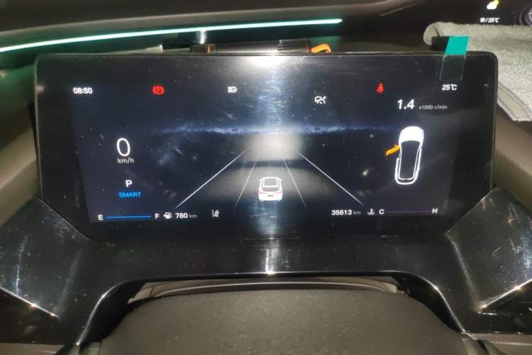 Used CHANGAN OSHAN Z6 2023 Blue Whale 2.0T Automatic Zhiyuan Model