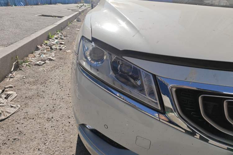 Used Geely Auto Emgrand GT 2016 1.8T Zunya Model Right Front Headlight