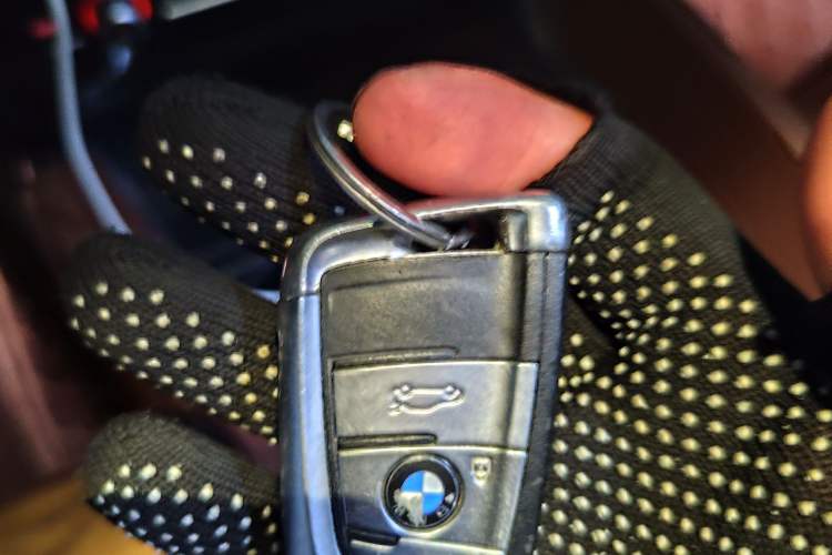 Used BMW X6 2017 xDrive28i Vehicle Key