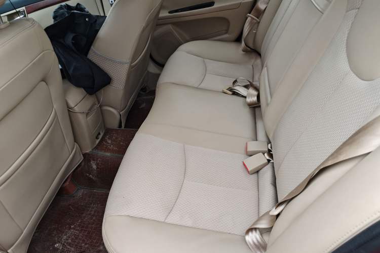 Used Roewe 350 2014 1.5L Manual Swift Edition