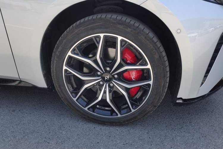 Used Dongfeng eπ eπ007 2025 Model Pure-Electric 565 All-Wheel-Drive Max Leading Edition
