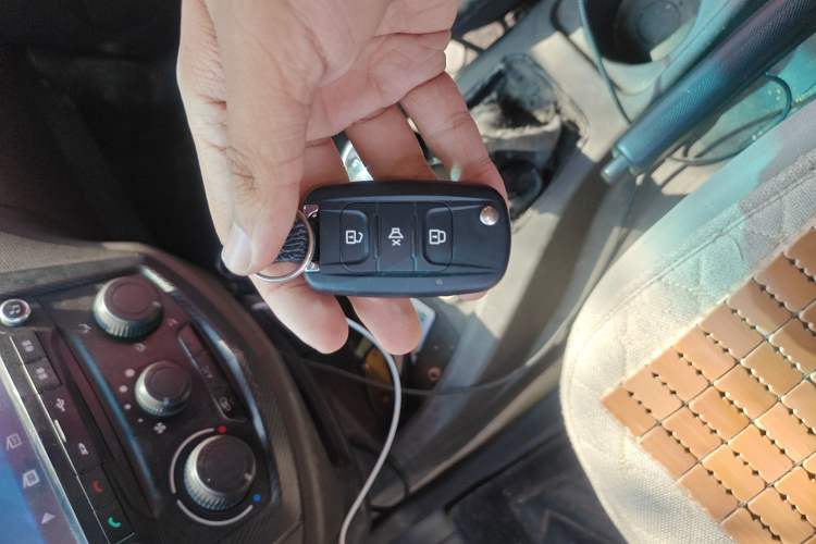 Used Wuling Hongguang 2015 1.5L S Basic Version China V Standard Vehicle Key