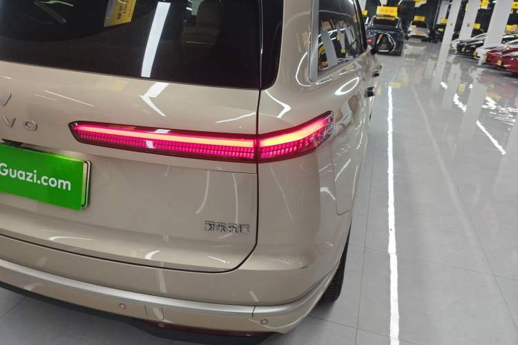 Used ONVO Luxeed L90 2025 Model—Max Six-Seater Version