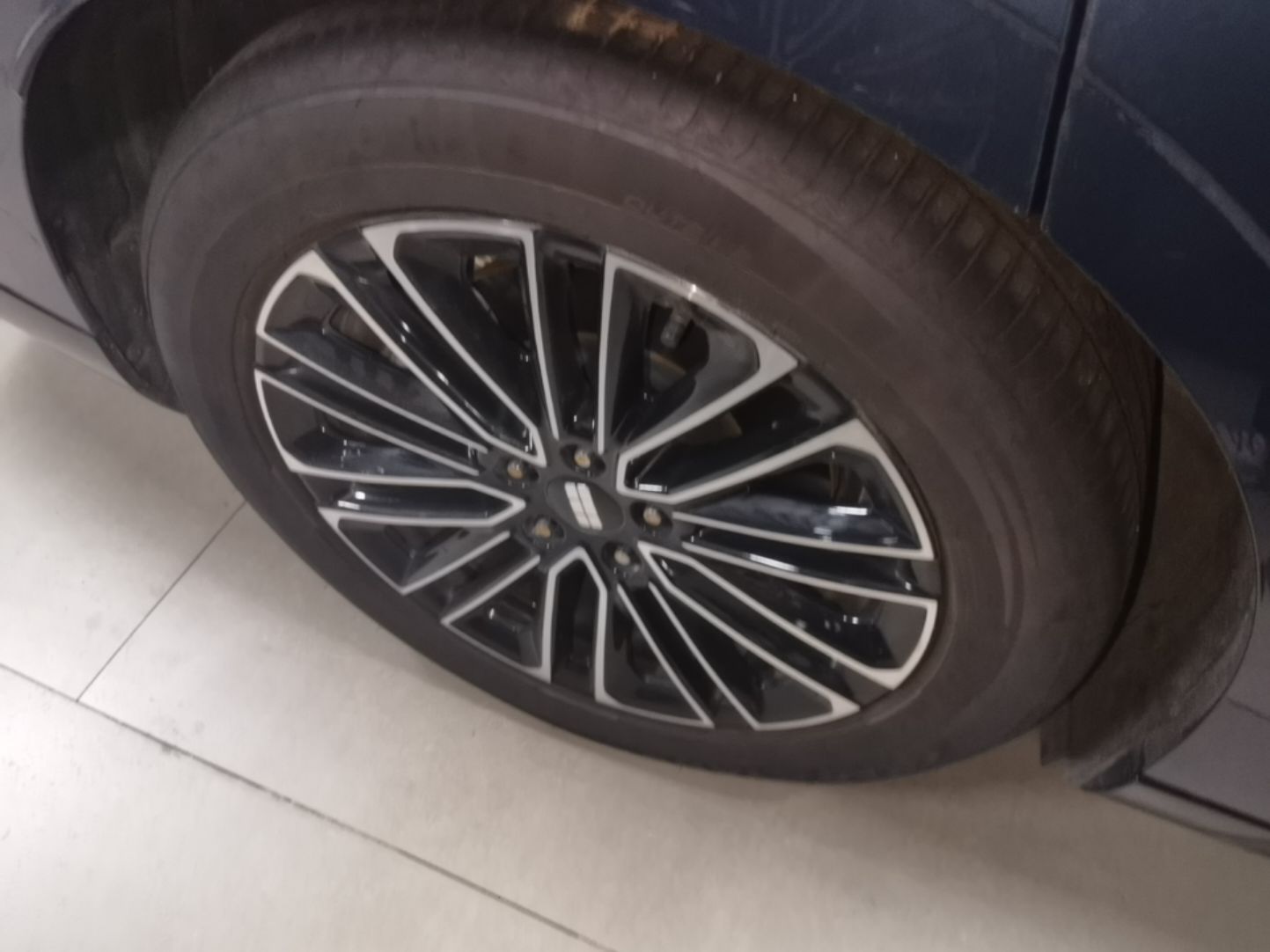 Geely Galaxy 8 2025 130km EM-i Flagship Edition — снимка 11