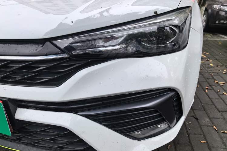 Used Roewe i5 2021 1.5L CVT Black Gold Edition