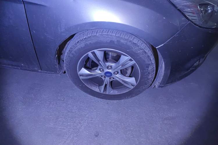 Used Ford Focus 2012 Sedan 1.6L Automatic Fashion Edition
