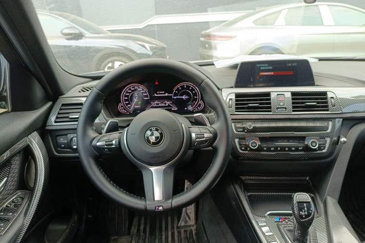 Used BMW 3 Series 2018 320i M Sport Package Steering Wheel