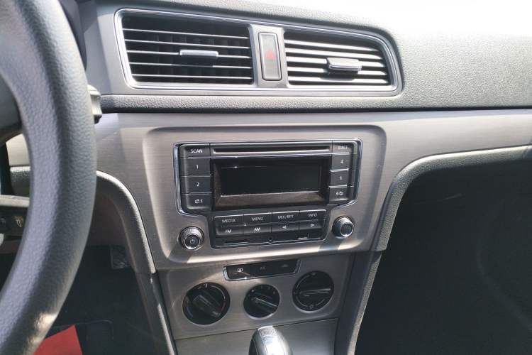 Used Volkswagen Lavida 2013 Restyled Classic 1.6L Automatic Comfort Edition