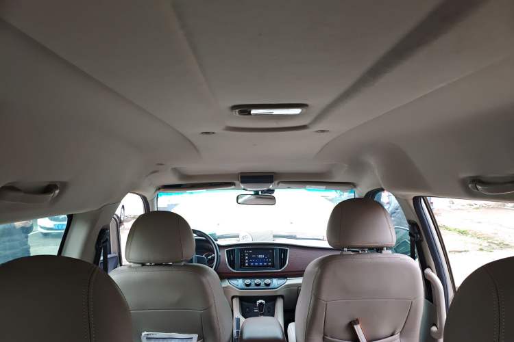 Used FORTHING Lingzhi 2018 M5L 1.6L 7-Seater Luxury Model
