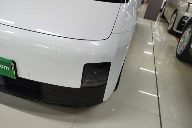 Used Li Auto MEGA 2024 Ultra Model